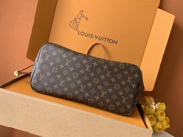 cmp_i1765554458398_4826_0_3 Old flower red 🎀🎀 Classic shopping bag large size 💋💋 Louis Vuitton's new Neverfull