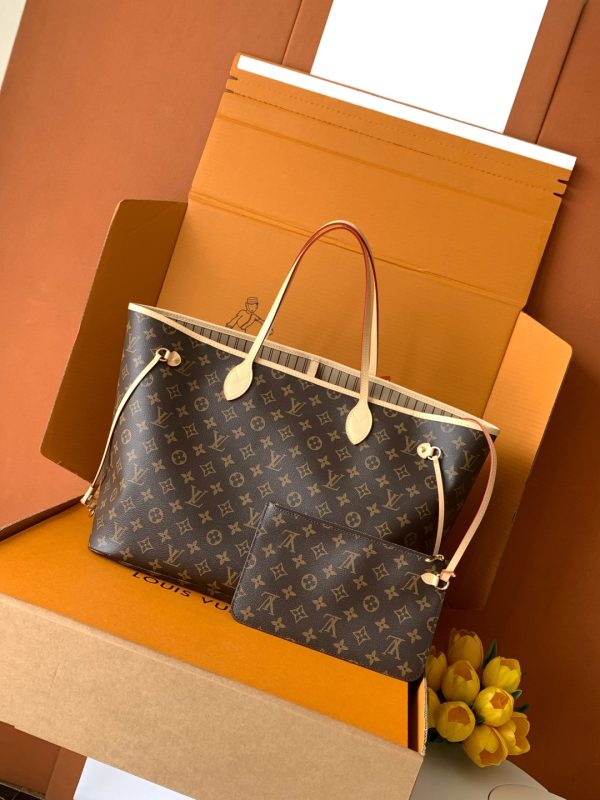 cmp_i1765600258953_538_0_2 Old flower red 🎀🎀 Classic shopping bag large size 💋💋 Louis Vuitton's new Neverfull