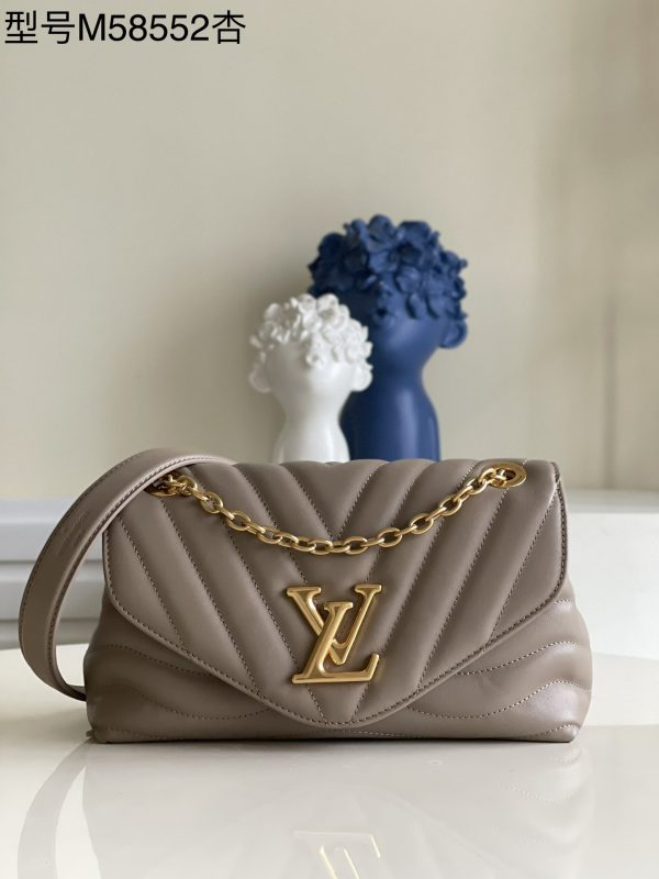 i1628427879_852_0 LV New Wave Chain Bag