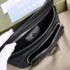 This waist bag is made of beige and ebony GG Supreme canvas