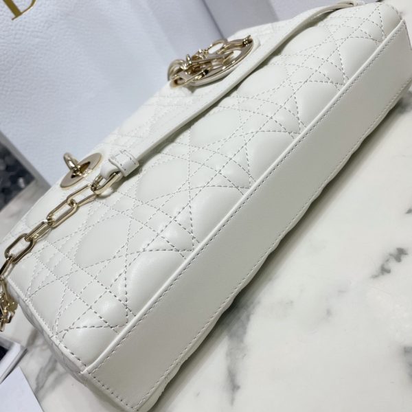 This Lady D-Joy handbag embodies Dr.'s profound insight into elegance and beauty