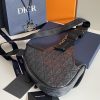 i1653627462_5711_1 Paired with Dior grey smooth leather, magnetic flip cover, and hidden zipper pocket, it can safely store daily necessities. Paired with adjustable "CHRISTIAN DIOR" logo jacquard shoulder straps, it can be worn over the shoulder or diagonally.