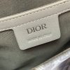 i1675224426_1124_8 This Dior Hit the Road handbag, paired with shoulder straps, is a new product of the season that blends modern style with Dior's haute couture spirit