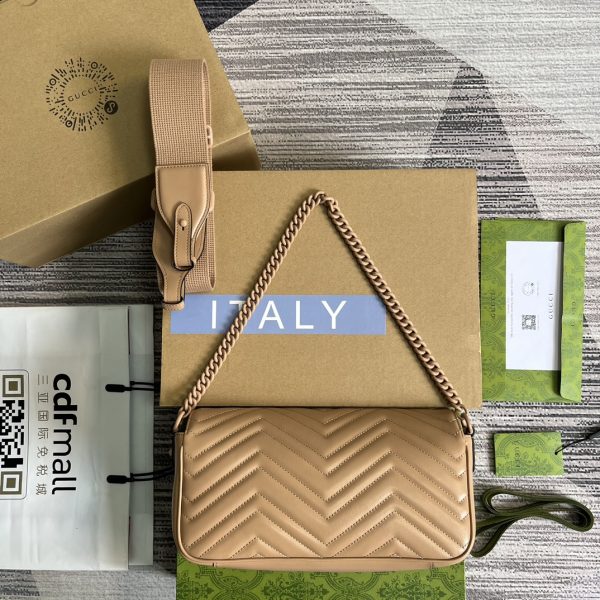 i1681306502_2966_1 GUCCIMarmont series chain wallet is crafted with exquisite stitching of cowhide leather