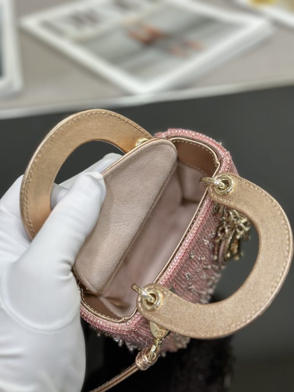 i1688479636_2014_8 ❤️❤️ Lady Dior's ultra mini embroidered beads, lined with sheep tendons, highlight the minimalist aesthetic of the Lady Dior collection, embodying Dior's profound insight into elegance and beauty