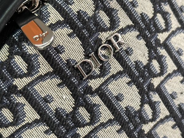i1694951180_3733_1 🎆 This Rider backpack is carefully crafted with beige and blue Oblique printed fabrics
