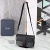i1700328551_5863_0 This Dior Hit the Road handbag, paired with shoulder straps,