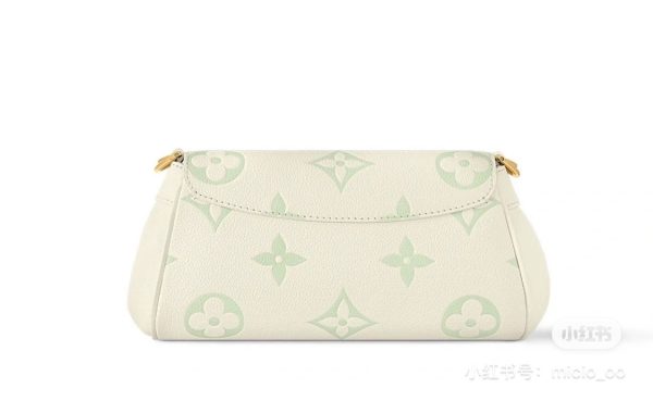 i1702537076_4832_1 FAVORITE handbag