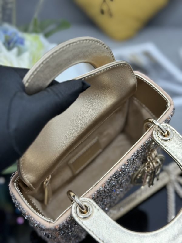 i1720170015_3778_7 ❤️❤️ Lady Dior's three grid embroidered bead diamond gold, with lamb tendon inside, is carefully crafted with 27 different sizes of bead diamonds