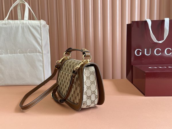 i1726321283_4941_2 The new G brand logo will be refreshed and interpreted in bags through different techniques every season