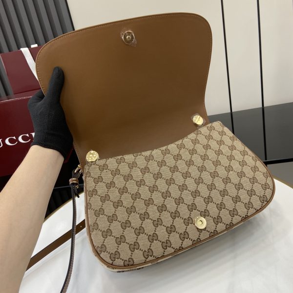 i1729404800_1366_0 The new Gucci Blondie handbag collection is adorned with the brand's iconic logo, which first appeared in the early 1970s