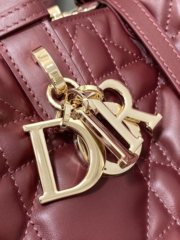 Toujours collection latest autumn and winter date red