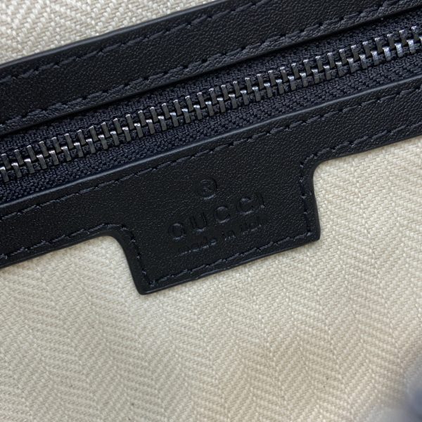 i1736942876_8825_0 The all-new GG Emblem series of men's travel items reinterpret the brand's timeless elegance and exquisite craftsmanship