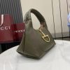 i1744395296_5495_3 Gucci Softbit Series Shoulder Craftsmanship Incorporates Large Half Horseneck Buckle Design, Brand Classic Equestrian Style