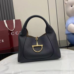i1744525545557_4632_0_0 Gucci Softbit Series Shoulder Craftsmanship Incorporates Large Half Horseneck Buckle Design, Brand Classic Equestrian Style