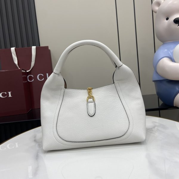 i1744525633738_6465_0_2 Gucci Softbit Series Shoulder Craftsmanship Incorporates Large Half Horseneck Buckle Design, Brand Classic Equestrian Style