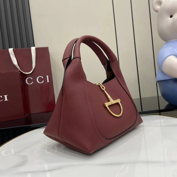 i1744525671596_2810_0_1 Gucci Softbit Series Shoulder Craftsmanship Incorporates Large Half Horseneck Buckle Design, Brand Classic Equestrian Style