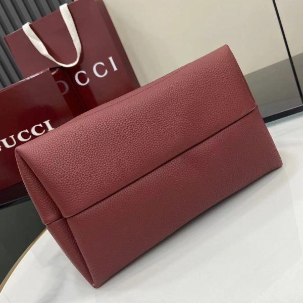 i1744525672118_4308_0_3 Gucci Softbit Series Shoulder Craftsmanship Incorporates Large Half Horseneck Buckle Design, Brand Classic Equestrian Style