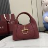 Gucci Softbit Series Shoulder Craftsmanship Incorporates Large Half Horseneck Buckle Design, Brand Classic Equestrian Style