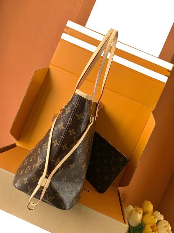 i1745316401_5250_6 Neverfull Medium Handbag