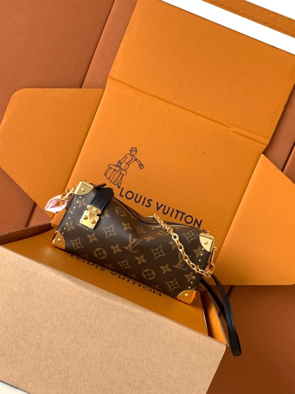 i1745817181_2032_2 SlimTrunk handbag