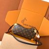i1745817181_3911_5 SlimTrunk handbag