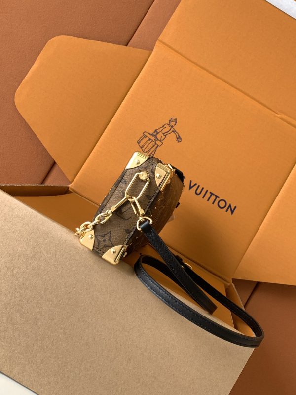 i1745817182_3106_7 SlimTrunk handbag