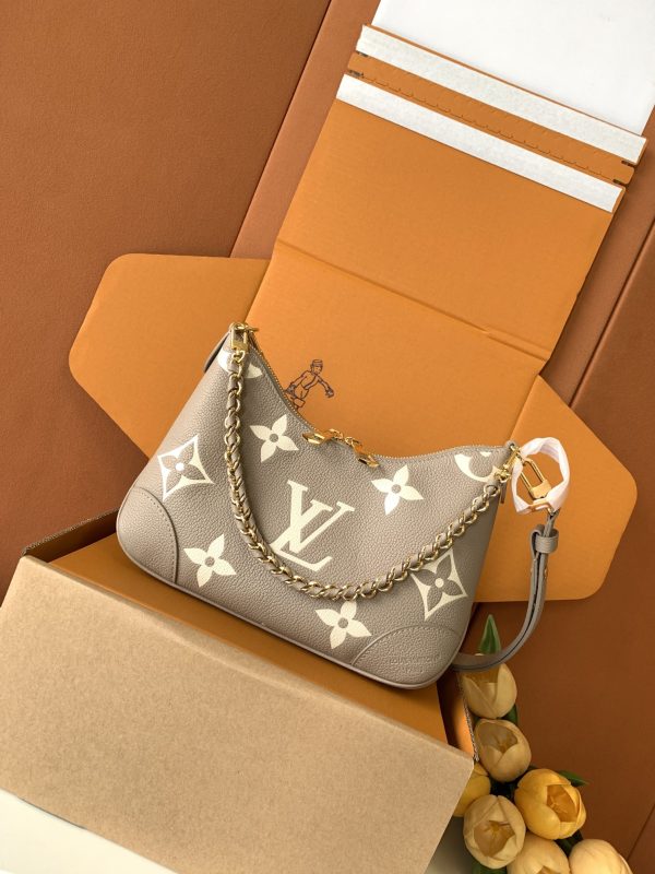i1746354742_2172_1 The Boulogne handbag