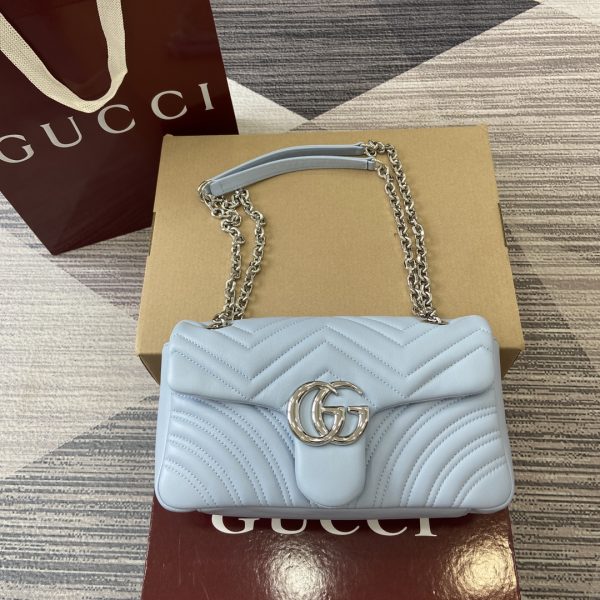 i1747300140_8411_0 The GGMarmont series ingeniously integrates styling accessories and cut chain straps, selecting soft leather to create a bag shape with gentle lines