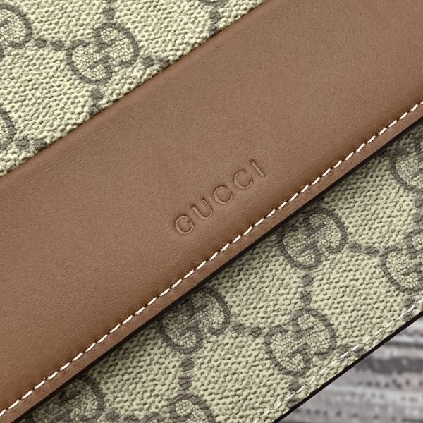 i1747542302_9043_0 The GG Emblem series shoulder backpack is revitalized, interpreting the brand's timeless elegance and exquisite craftsmanship