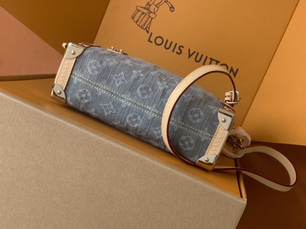 i1747884690_4333_4 Side TRUNK Medium Handbag