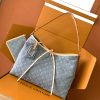 CARRYALL Medium Handbag