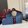 i1757313525486_2805_0_0 Gucci Giglio collection launches a smaller version. This tote bag made its debut at the brand's 2026 early spring fashion show in Florence