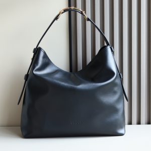 i1758945604432_5136_0_0 The Gucci Beatrix handbag series is crafted with black cowhide material and is meticulously crafted