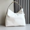 The Gucci Beatrix handbag series is crafted with black cowhide material and is meticulously crafted