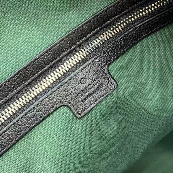 i1760181715212_5020_0_8 The Gucci Savoy collection innovates by combining black color schemes with exquisite leather, showcasing classic silhouettes
