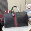 The Gucci Savoy collection innovates by combining black color schemes with exquisite leather, showcasing classic silhouettes