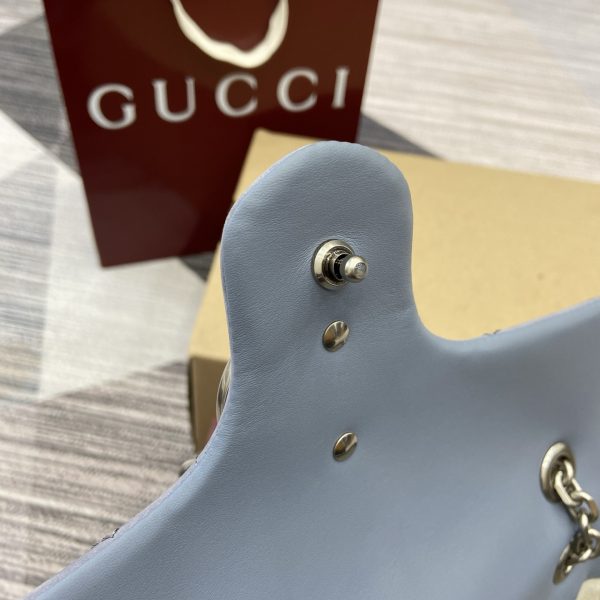 i1761120641238_524_0_8 The GGMarmont series ingeniously integrates styling accessories and cut chain straps, selecting soft leather to create a bag shape with soft lines