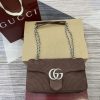 GG brand's iconic Marmont series ingeniously integrates styling accessories and cut chain straps, creating a soft and fashionable bag style