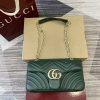 i1761476597292_8321_0_0 The GGMarmont series ingeniously integrates styling accessories and cut chain straps, selecting soft leather to create a bag shape with soft lines