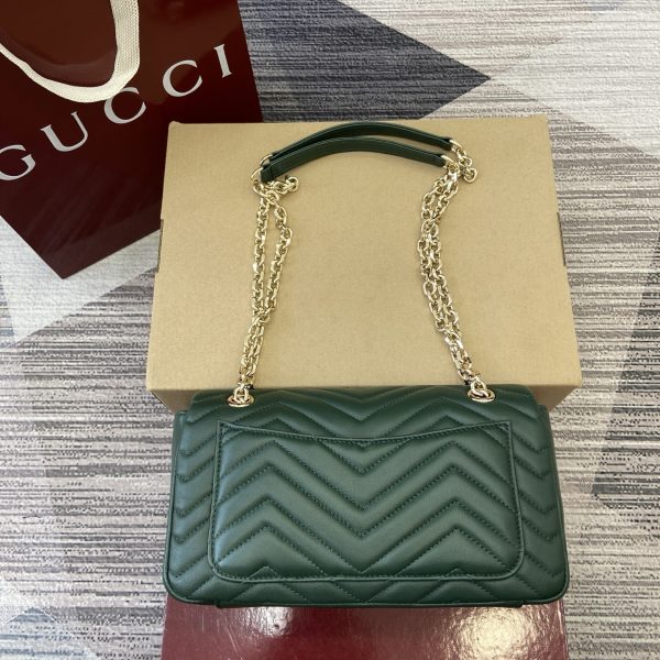 i1761476599731_6323_0_1 The GGMarmont series ingeniously integrates styling accessories and cut chain straps, selecting soft leather to create a bag shape with soft lines