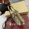 i1763104963352_3875_0_2 The GG Emblem series presents a variety of modern and stylish women's small leather items with ingenuity