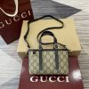 i1763104985346_9448_0_0 The GG Emblem series presents a variety of modern and stylish women's small leather items with ingenuity