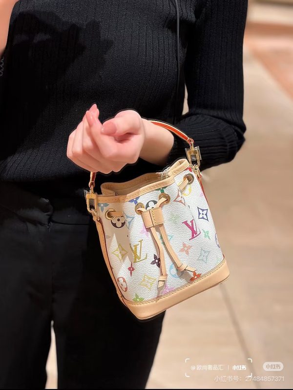 i1768337067399_5219_0_5 LV x TM NANO NO É handbag
