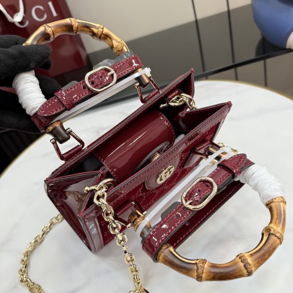 i1769761761293_6173_0_7 This Gucci Diana collection bag is one of the brand's iconic collections